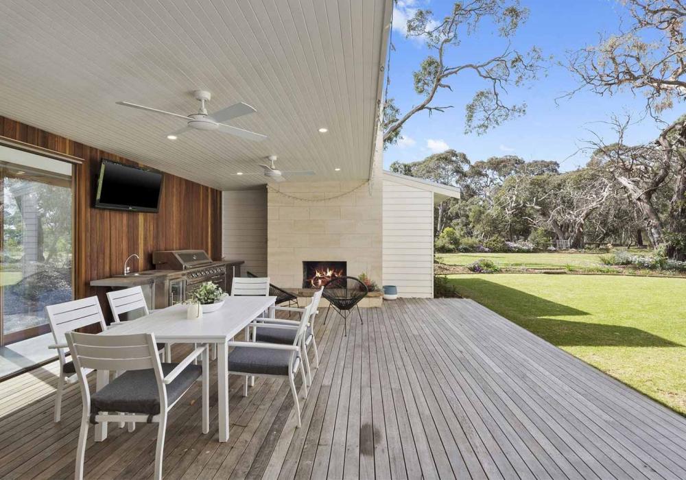 Bellarine Peninsula Beach House, Ocean Grove, built with limestone blocks