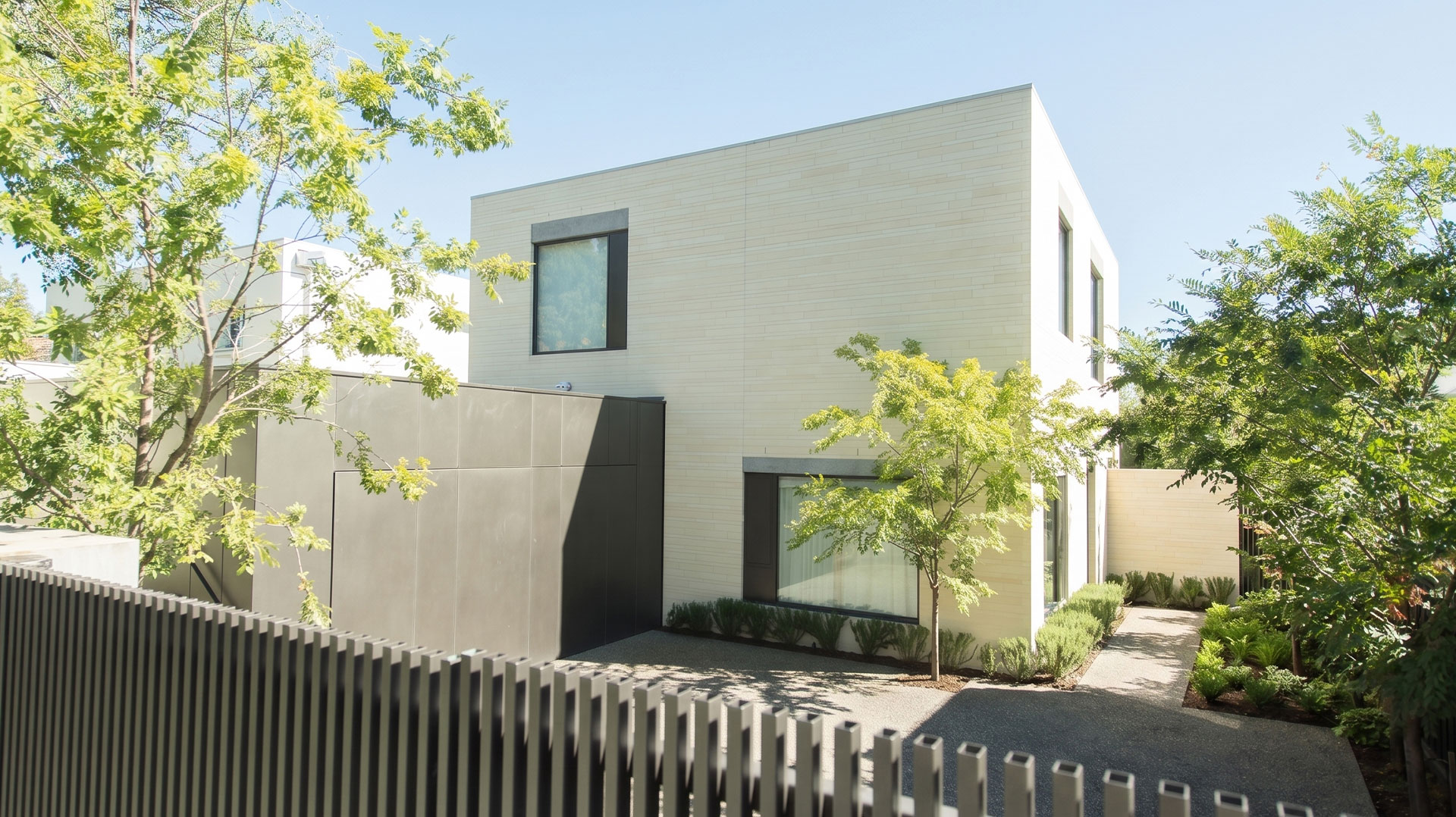 Malvern House Multi-Scale Residential